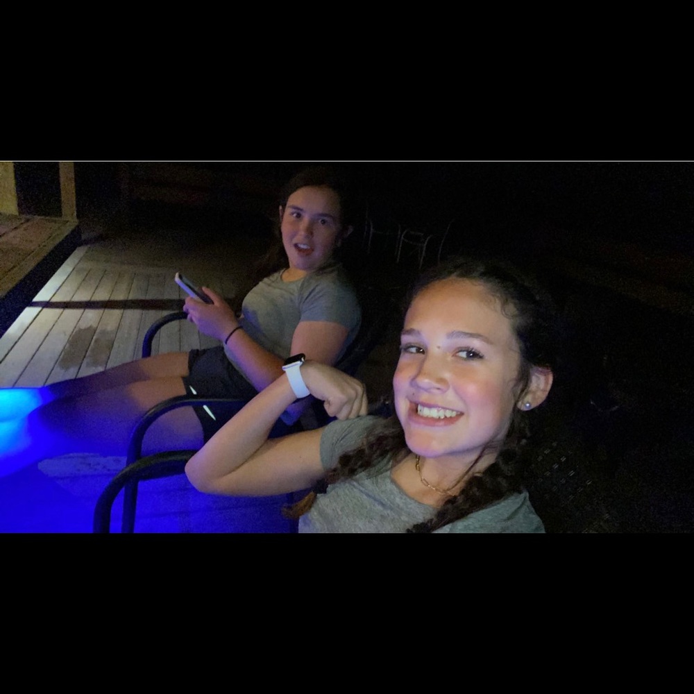 Meet your Posher, Elizabeth